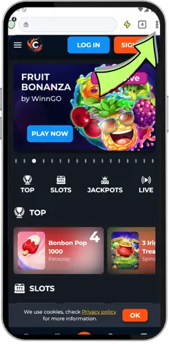 Mobiele site van Cusco Casino met pijl naar het browsermenu